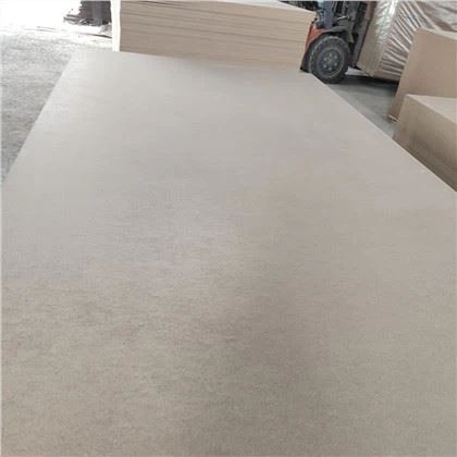 680 Density Plain MDF E1-klass