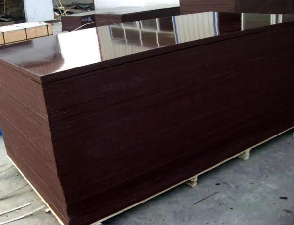 Fenolskiva Packning Plywood Betongplywood 18mm