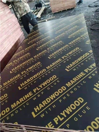 Filmbeklädd plywood 21 mm fenolskiva